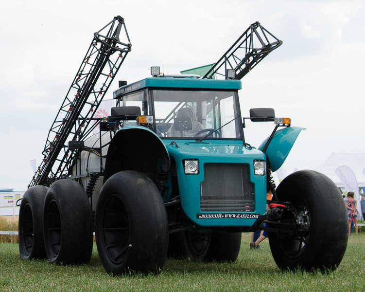 Продаем самоходный опрыскиватель Водолей 1 - Изображение #1, Объявление #1668426