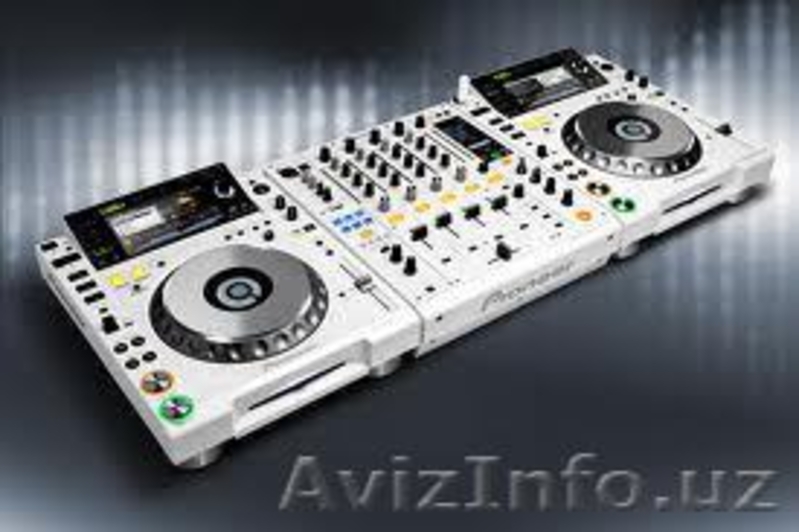 White Limited Edition 2 X Pioneer CDJ-2000   Pioneer DJM-900 Mixer. - Изображение #1, Объявление #738337